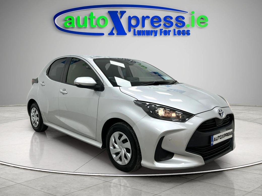 Image for 2021 Toyota Yaris 1.5 HYBRID X Automatic, Reversing camera