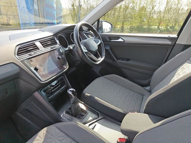 Image for 2022 Volkswagen Tiguan LIFE 2.0TDI 122HP MANUAL