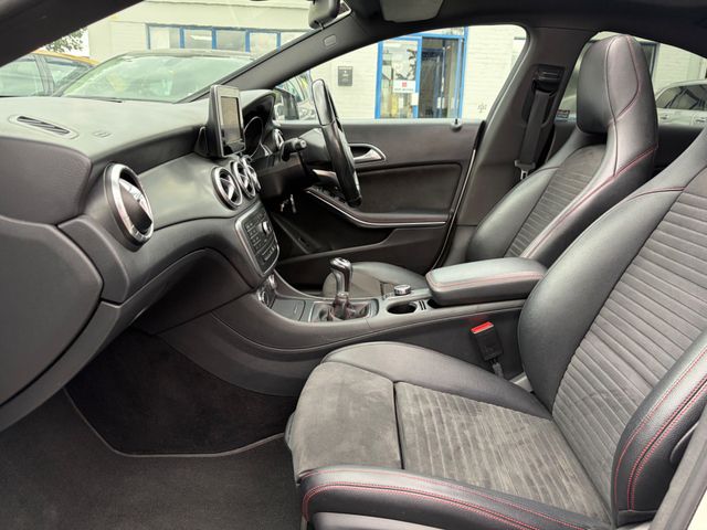 Image for 2016 Mercedes-Benz CLA Class 2016 MERCEDES CLA 180d AMG MANUAL PAN ROOF