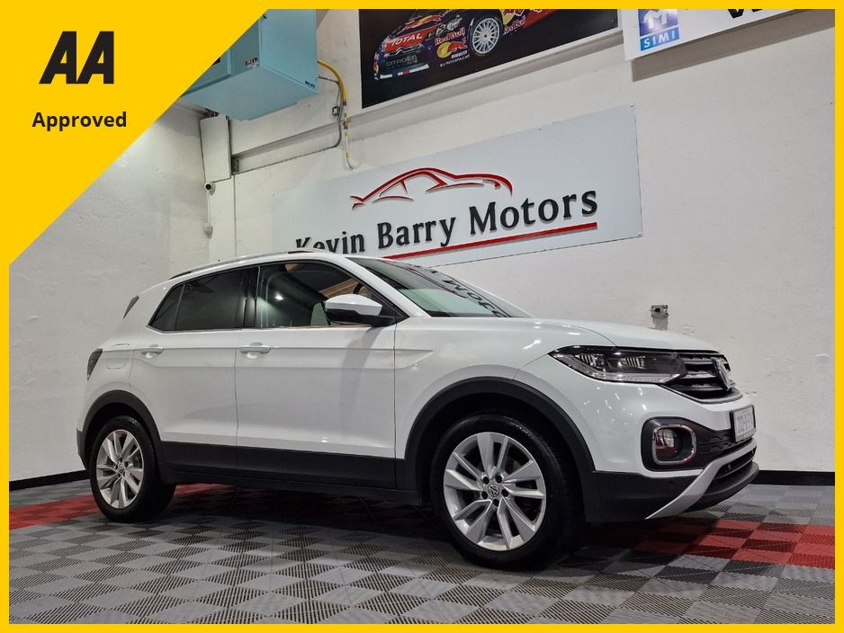 Image for 2020 Volkswagen T-Cross 1.0TSi STYLE 115BHP 6 SPEED MANUAL **ORIGINAL IRISH CAR / APPLE CARPLAY & ANDROID AUTO / ADAPTIVE CRUISE CONTROL / BLIND SPOT ASSIST / HEATED FRONT SEATS / SAT NAV / REVERSE CAMERA**