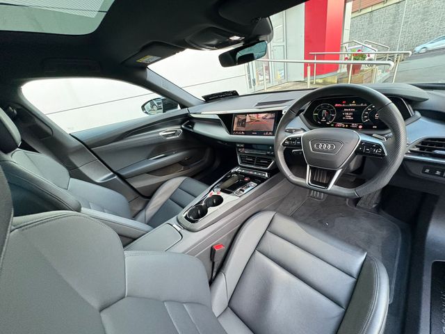 Image for 2024 Audi e-tron GT QUATTRO 93.4 kWh, 20" Black Gloss Alloys, Panoramic Sunroof + Bang & Olufsen Sound System