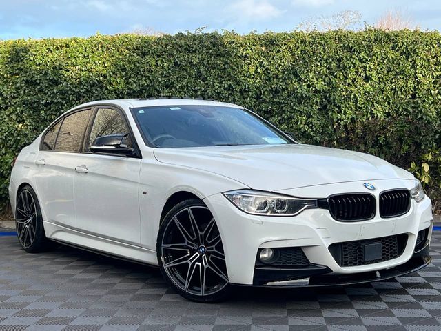 Image for 2014 BMW 3 Series 320d M-SPORT COMPETITION // TILT & SLIDE SUNROOF // FULL SERVICE HISTORY // NEW 20" M3 COMPETITION ALLOYS