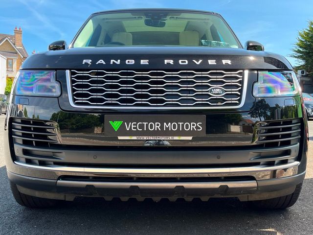 Image for 2021 Land Rover Range Rover VOGUE IVORY LEATHER P400E PHEV