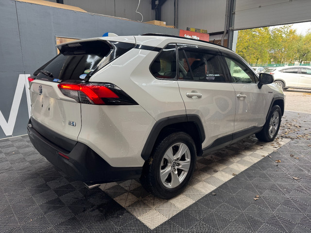 Image for 2019 Toyota Rav4 2019 TOYOTA RAV4 5d HYBRID X AUTOMATIC 2.5/ CRUISE CONTROL / PARKING CAMERA / AMBIENT LIGHTS