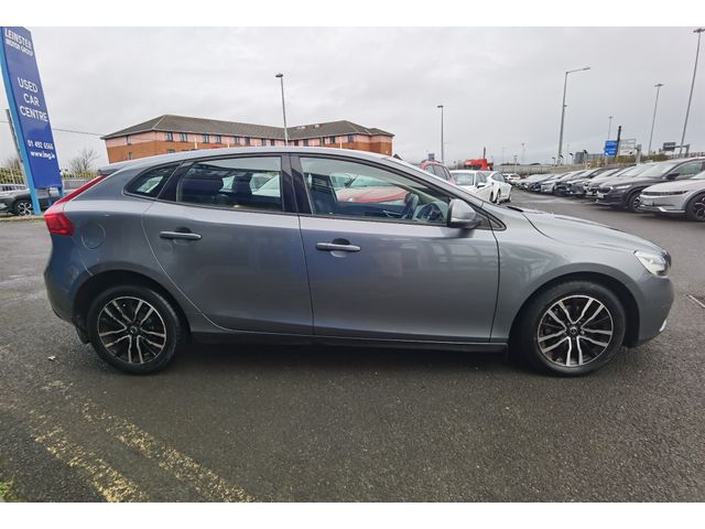 Image for 2016 Volvo V40 2.0 D2 MOMENTUM 120BHP - FINANCE AVAILABLE - CALL US TODAY ON 01 492 6566 OR 087-092 5525