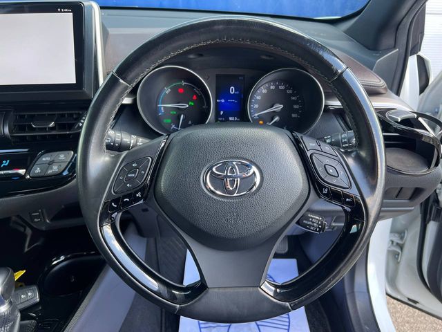Image for 2017 Toyota C-HR 1.8 HYBRID AUTO // DIAMOND CUT ALLOYS // REVERSE CAMERA // ADAPTIVE CRUISE CONTROL