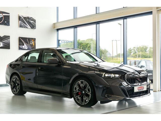 Image for 2025 BMW i5 40 M SPORT PRO EDRIVE