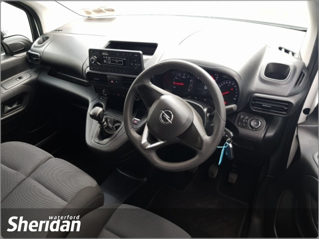 Image for 2022 Opel Combo My22-l1h1-1.5 100ps-dsl-6sp 5D