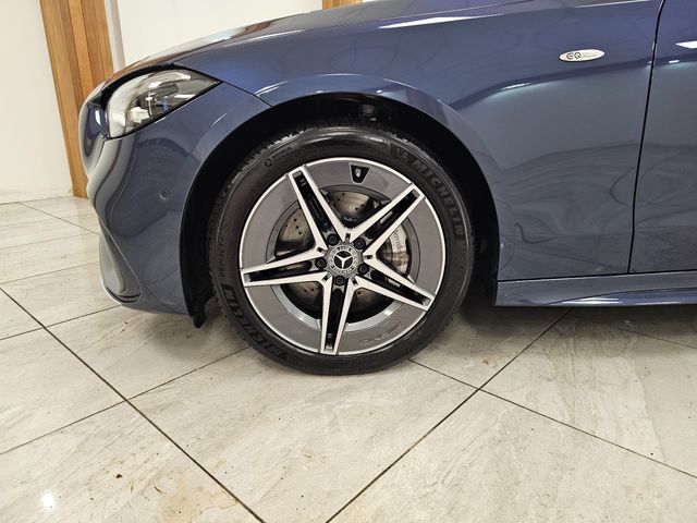 Image for 2025 Mercedes-Benz C Class BLUE WITH CREAM // PREMIUM C300E