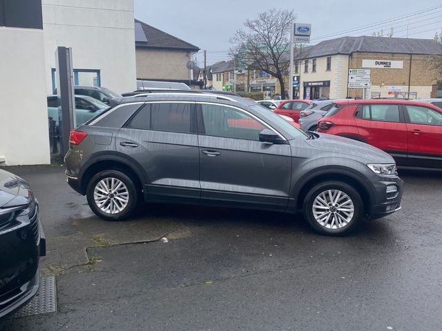 Image for 2021 Volkswagen T-Roc Design 1.0 TSI M6F 110HP 5DR