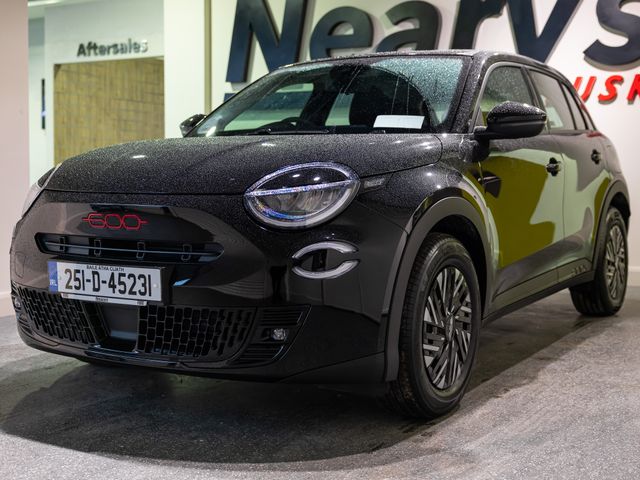 Image for 2025 Fiat 600 RED