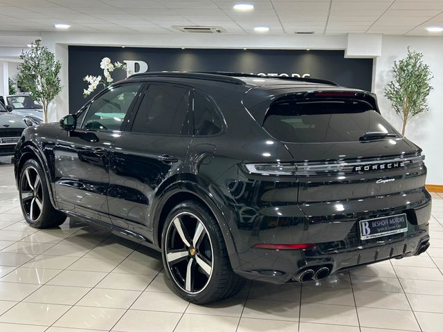 Image for 2024 Porsche Cayenne 3.0 V6 E-HYBRID=OVER €40, 000 WORTH OF OPTIONAL EXTRAS//ONLY 7000 MILES=BALANCE OF PORSCHE WARRANTY UNTIL 2027//TAILORED FINANCE PACKAGES AVAILABLE=TRADE INS WELCOME