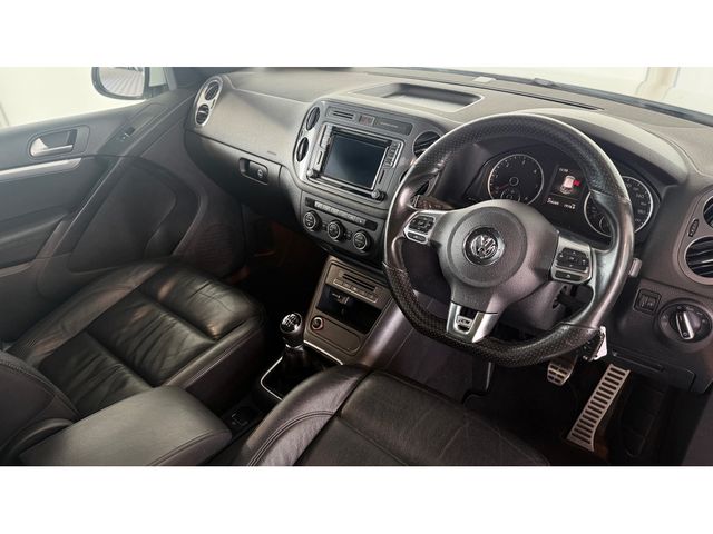 Image for 2016 Volkswagen Tiguan EDITION-R 2.0 TDI 110HP MANUAL 6SPEED FWD 