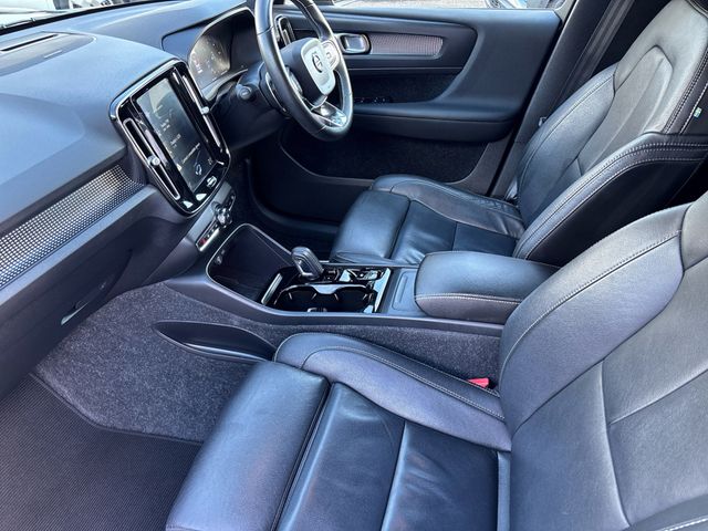 Image for 2020 Volvo XC40 D3 R-DESIGN AUTO DIESEL