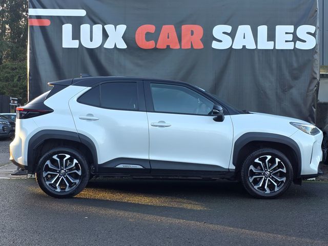 Image for 2023 Toyota Yaris Cross 1.5 HYBRID LUNA SPORT AUTOMATIC // REVERSE CAMERA