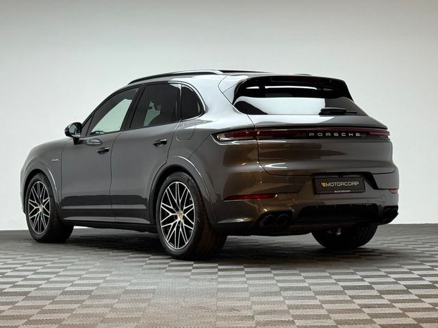 Image for 2024 Porsche Cayenne CAYENNE 3.0 V6 E-HYBRID