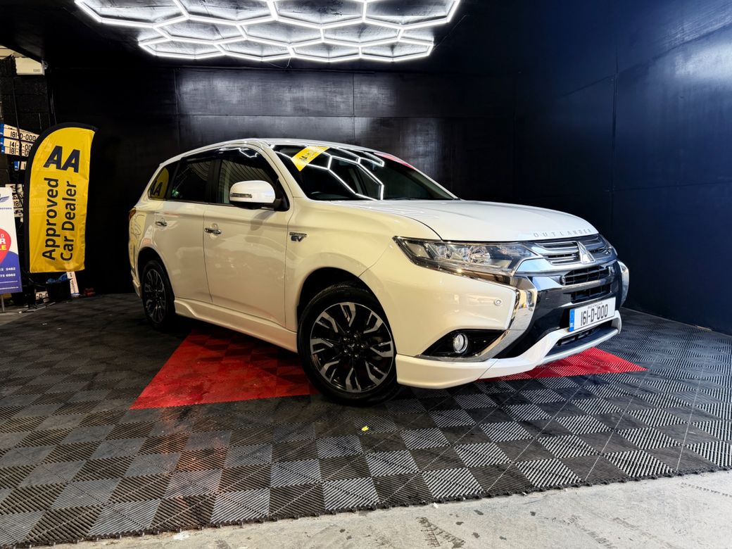 Image for 2016 Mitsubishi Outlander PHEV