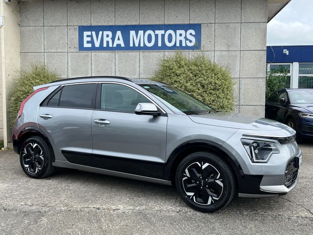 Image for 2022 Kia Niro EV K4 ELECTRIC EV 64KWH //MASSIVE SPEC//FULL LEATHER ELECTRIC HEATED SEATS//COOLED SEATS//REVERSE CAMERA//SAT NAV//HEATED STEERING WHEEL//ADAPTIVE CRUISE CONTROL//KEYLESS ENTRY//HEAD UP DISPLAY//