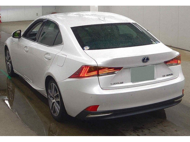 Image for 2018 Lexus IS 300h Hybrid 