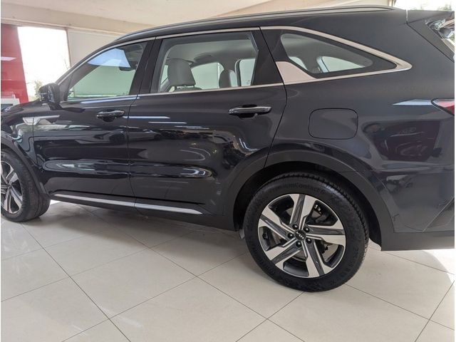 Image for 2023 Kia Sorento PHEV K3 5P