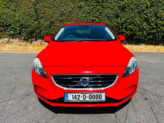 Image for 2014 Volvo V40 FINANCE AVAILABLE