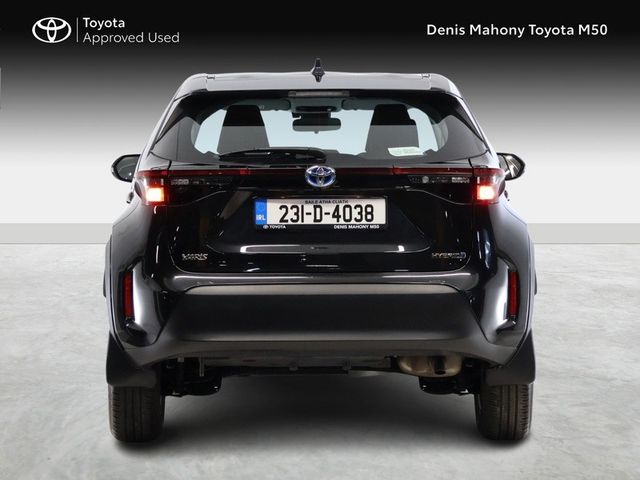 Image for 2023 Toyota Yaris Cross Luna Hybrid