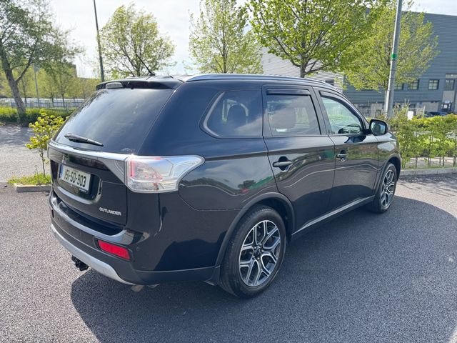 Image for 2015 Mitsubishi Outlander NEW 2.2 DID 4WD 7-STR 6M 150PS AS&G 6MT 4DR