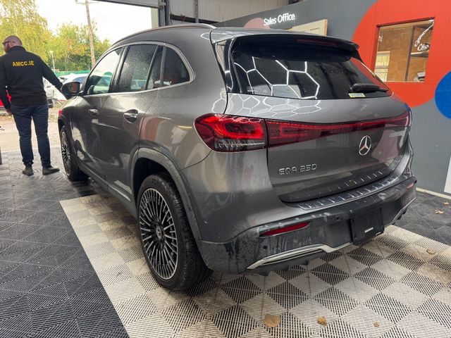 Image for 2021 Mercedes-Benz EQA 2021 MERCEDES-BENZ EQA AUTOMATIC / CRUISE CONTROL / PARKING CAMERA / ELECTRIC MEMORY & HEATED SEATS / PADDLE SHIFTERS / PANORAMIC SUNROOF / HEATED STEERING WHEEL / APPLE CARPLAY AND MORE