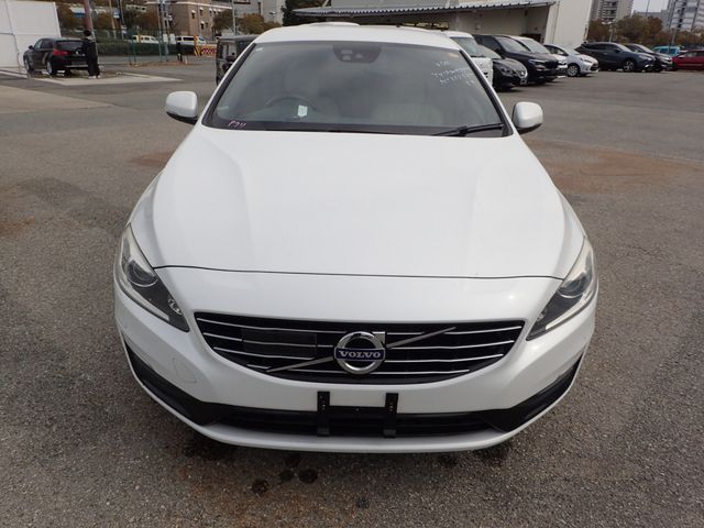 Image for 2017 Volvo V60 2.0 D4 SE LUXURY DIESEL 190BHP AUTOMATIC // FULL LEATHER ELECTRIC SEATS // REVERSING CAMERA // CRUISE CONTROL // LANE ASSIST // COLLISION WARNING SYSTEM // LOW KMS // TOP SPEC // UPGRADED SPORT ALLOYS