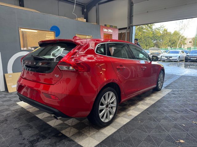 Image for 2014 Volvo V40 2014 VOLVO V40 T4 AUTOMATIC 1.6/ PARKING CAMERA/ CRUISE CONTROL/ LEATHER INSIDE AND MORE