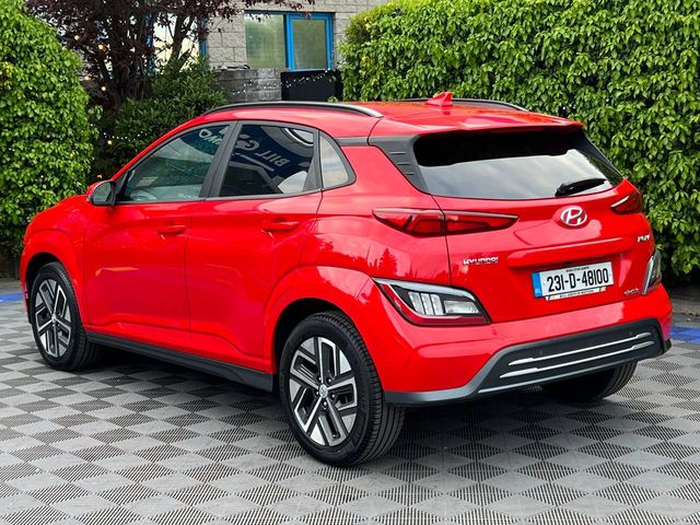 Image for 2023 Hyundai Kona PREMIUM 65 KWH LONG RANGE // FULL SERVICE HISTORY // DIGITAL CLUSTER // ADAPTIVE CRUISE CONTROL