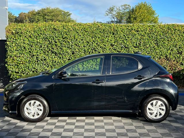 Image for 2022 Toyota Yaris 1.0 AUTO // APPLE CARPLAY/ANDROID AUTO // DIGITAL CLUSTER // LANE ASSIST