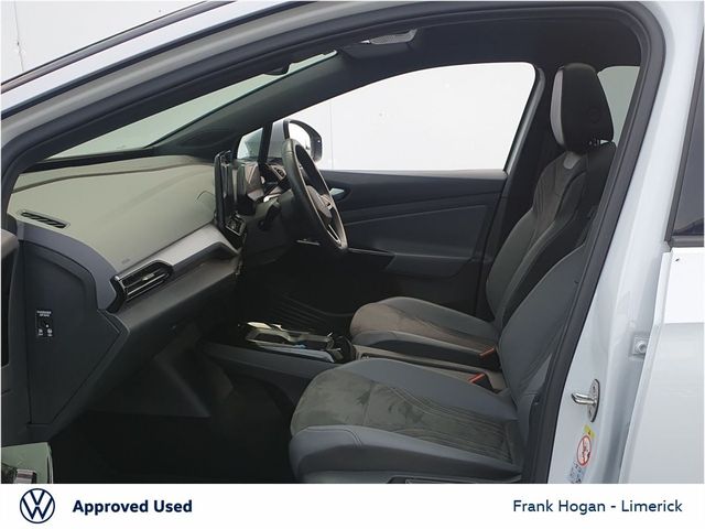 Image for 2022 Volkswagen ID.5 FAMILY 77kWh 174HP- WITH PAN ROOF