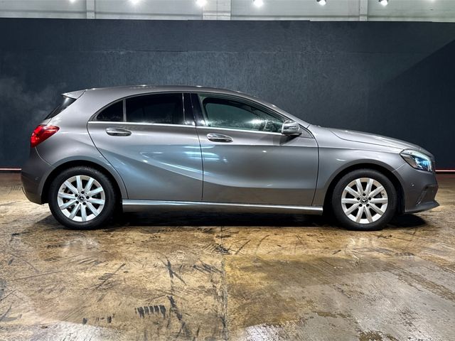 Image for 2018 Mercedes-Benz A 180 BLACK HALF LEATHER - FACTORY ALLOYS - REVERSE CAMERA - PADDLE SHIFT - ELECTRIC/MEMORY/HEATED SEAT