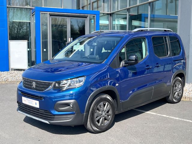 Image for 2022 Peugeot Rifter Wheelchair Accessible