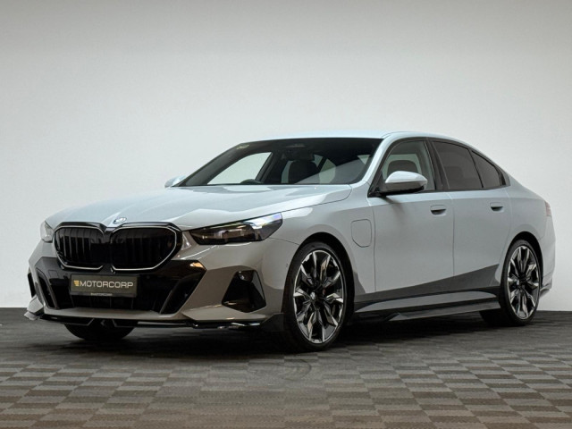 Image for 2026 BMW 5 Series 530E M SPORT PRO