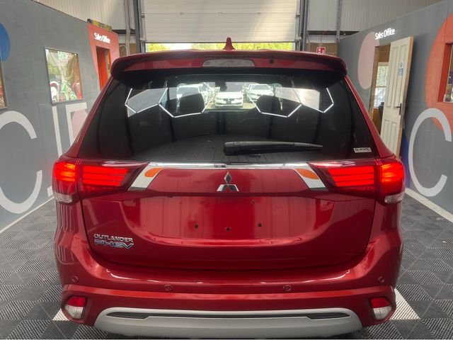 Image for 2018 Mitsubishi Outlander 2.4 HYBRID / 55k KMs / HEATED SEATS & WHEEL , REVERSE CAMERA , ADAPTIVE CRUISE & MORE