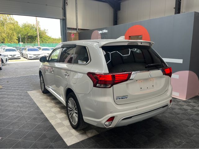 Image for 2020 Mitsubishi Outlander 2020 MITSUBISHI OUTLANDER PHEV 2.4L HYBRID / 70K KMS / CRUISE CONTROL, REVERSE CAMERA & MORE