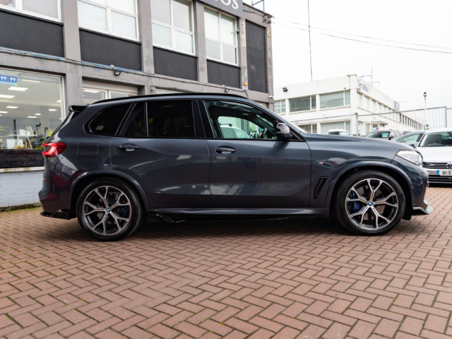 Image for 2019 BMW X5 XDRIVE 30D M-SPORT 5DR ESTATE AUTO // REVERSING CAMERA // ELECTRIC MEMORY SEATS // BUY WITH CONFIDENCE AA AND SIMI APPROVED DEALER 2025 // FINANCE ARRANGED // ALL TRADE INS 
