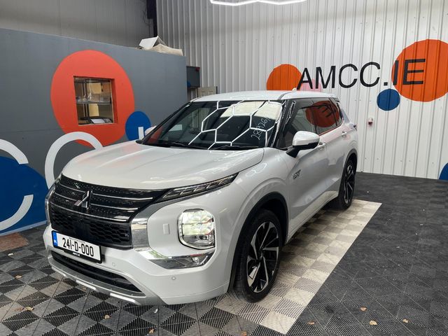 Image for 2024 Mitsubishi Outlander 2024 MITSUBISHI OUTLANDER PHEV P 2.4 AUTOMATIC / CRUISE CONTROL / PARKING CAMERA / ELECTRIC MEMORY & HEATED SEATS / PADDLE SHIFTERS / 7 SEATS OPTION / HEATED STEERING WHEEL AND MORE