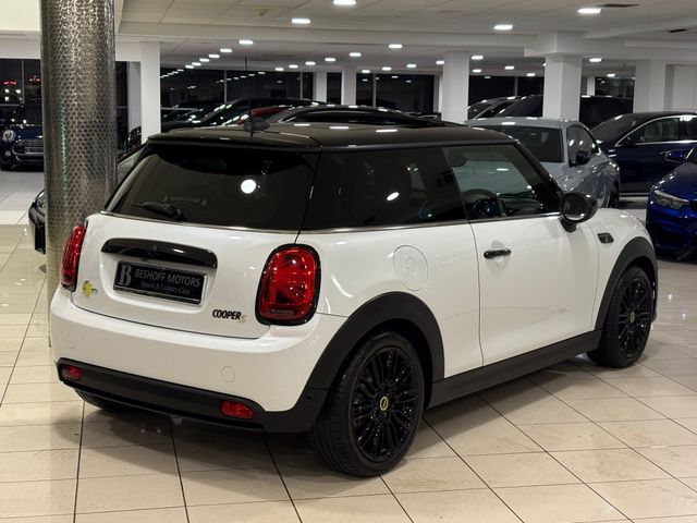 Image for 2024 Mini Hatch LEVEL 3 COOPER S=PAN ROOF//LOW MILES//AS NEW=FULL MINI SERVICE HISTORY=TAILORED FINANCE PACKAGES AVAILABLE=TRADE IN’S WELCOME 