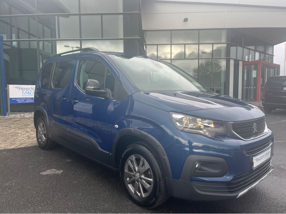 Image for 2022 Peugeot Rifter Wheelchair Accessible SWB manual