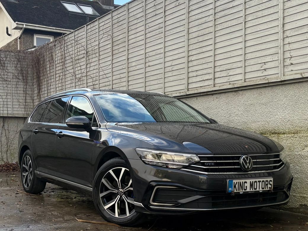 Image for 2022 Volkswagen Passat GTE DSG 215BHP / 12 MONTH NATIONWIDE WARRANTY INCLUDED / PLUG-IN HYBRID / 18* ALLOYS / BLACK LEATHER / CAMERA / NAV / PARK ASSIST / APPLE CARPLAY / *FINANCE PACKAGES AVAILABLE*