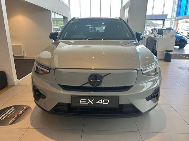 Image for 2025 Volvo Ex40 EX40 Plus Extended Range Black eddition
