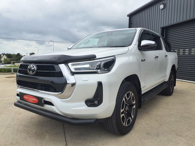 Image for 2024 Toyota Hilux INVINCIBLE 4WD D-4D DCB