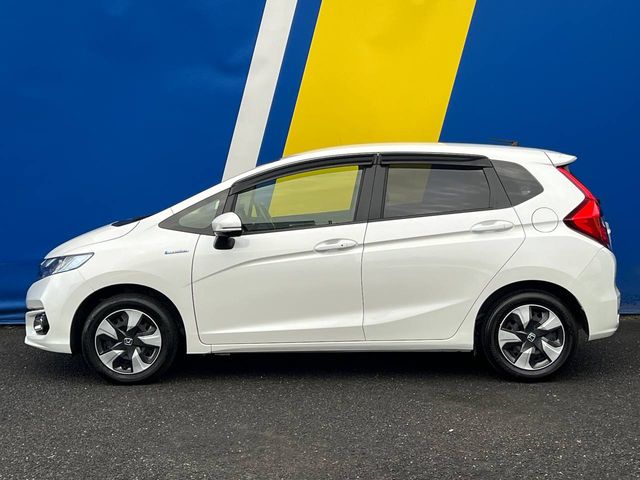 Image for 2018 Honda Fit L-SENSING 1.5 HYBRID // HALF LEATHER INTERIOR // REVERSE CAMERA // SERVICE HISTORY
