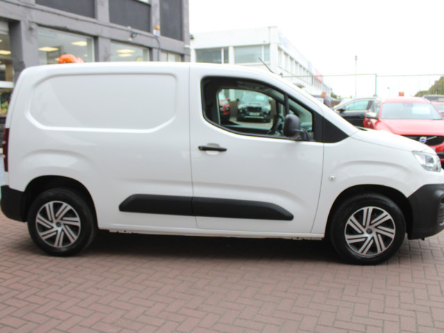 Image for 2021 Citroen Berlingo 1000 ENTREPRISE BLUEHDI 5DR VAN // 1 COMPANY OWNER FROM NEW // PRICE INCLUDES VAT // VAT RECEIPT AVAILABLE // BUY WITH CONFIDENCE AA AND SIMI APPROVED DEALER 2025 // FINACE ARRANGED // TRADE INS WEL
