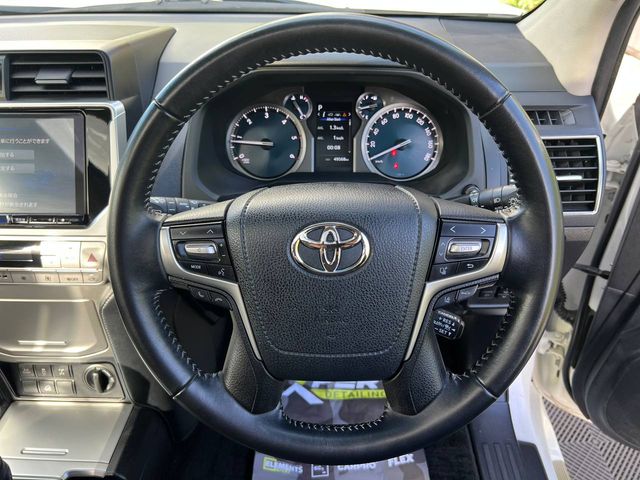Image for 2023 Toyota Landcruiser PRADO TX L-PACKAGE AWD 7-SEATER 2.8 DIESEL AUTO // OPENING SUNROOF // LEATHER HEATED & COOLED SEATS // PARKING SENSORS