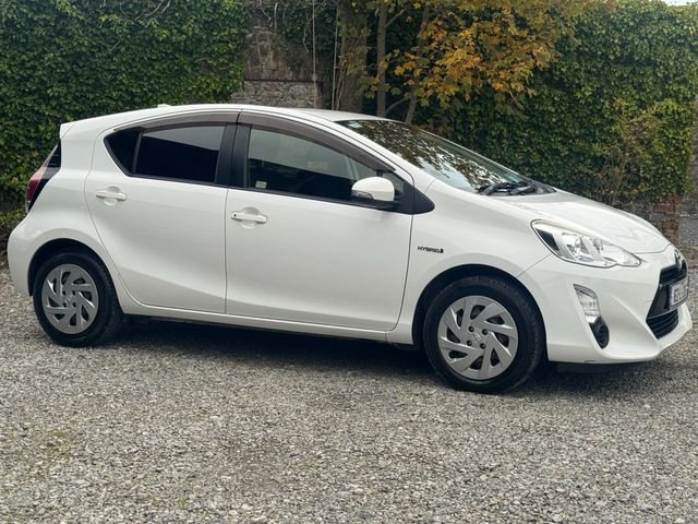 Image for 2016 Toyota Aqua 1.5 Hybrid