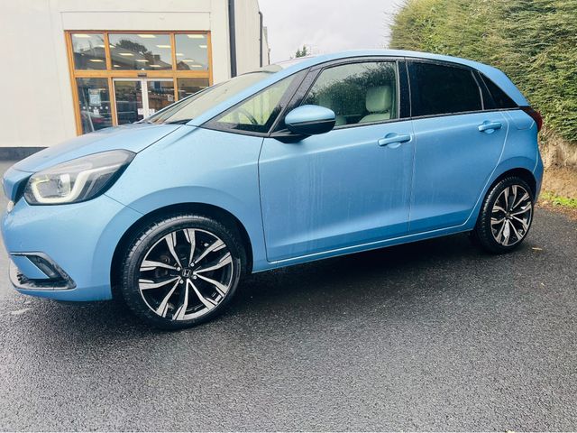 Image for 2020 Honda Fit ALLOYS // APPLE CAR PLAY // LEATHER INTERIOR 